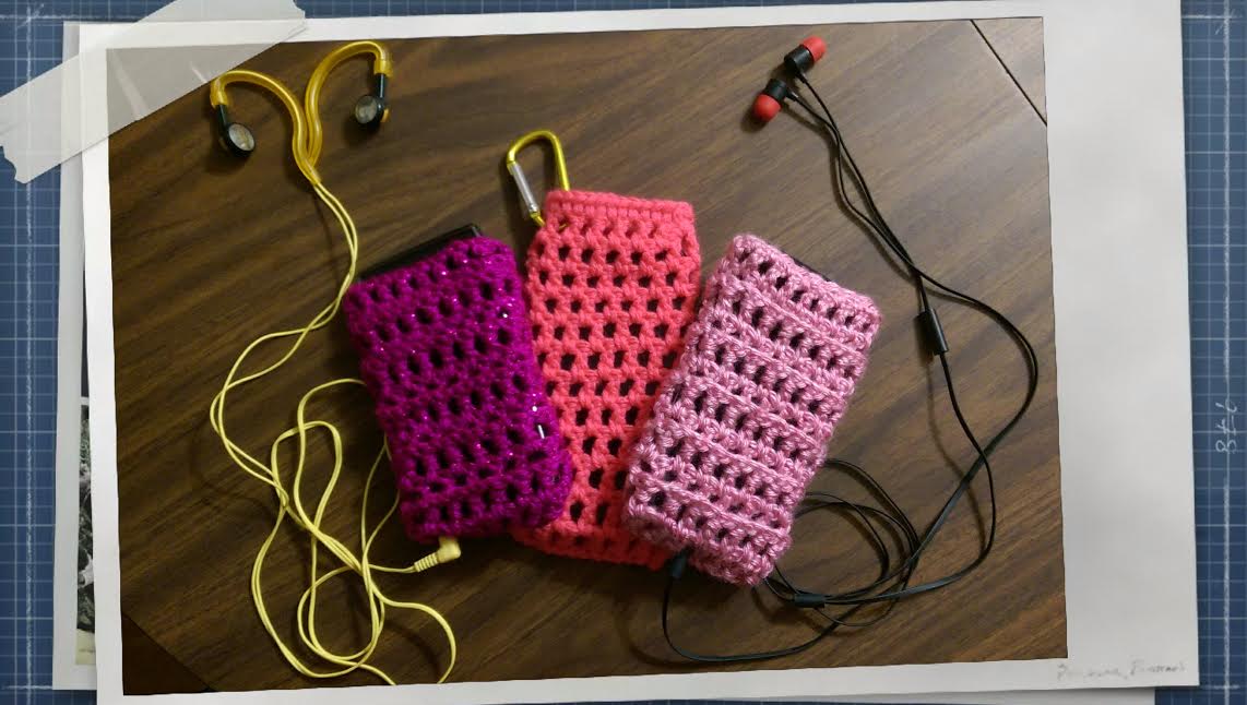 Amazon.com: Crochet Crossbody Cell Phone Holder Sleeve Small Purse for  Women : Handmade Products